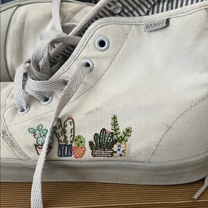 Embroidered Cactus Bangs Sneakers 🌵